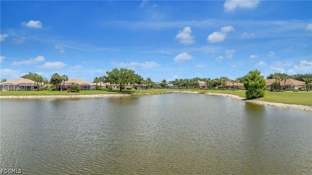 1896 Crestview WAY A47, Naples, FL 34119