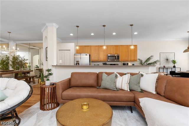 1896 Crestview WAY A47, Naples, FL 34119