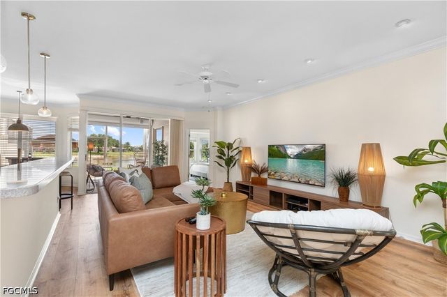 1896 Crestview WAY A47, Naples, FL 34119