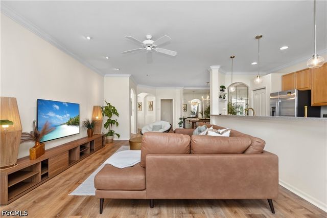 1896 Crestview WAY A47, Naples, FL 34119