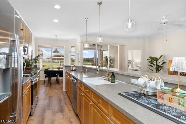 1896 Crestview WAY A47, Naples, FL 34119