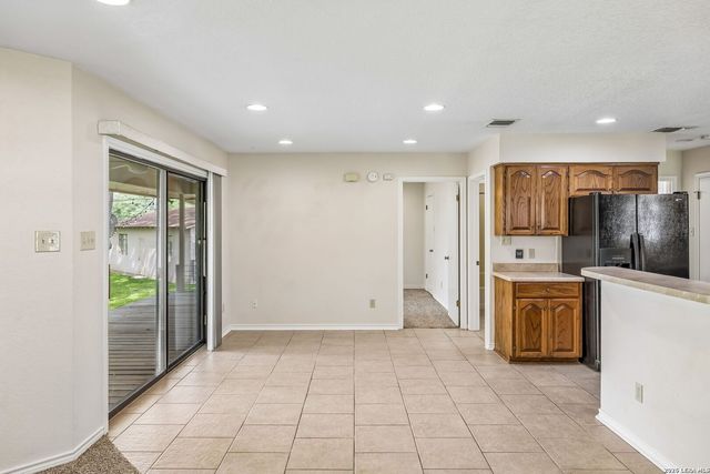 900 BOENIG ST, Seguin, TX 78155