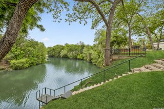 900 BOENIG ST, Seguin, TX 78155