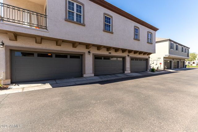 2744 S PEWTER Drive 102, Gilbert, AZ 85295