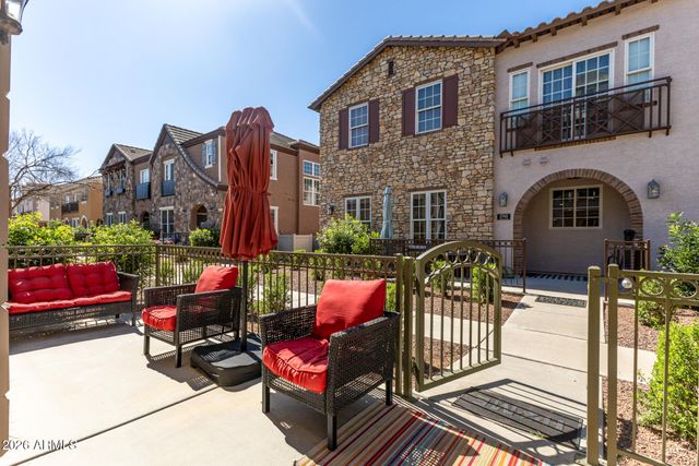 2744 S PEWTER Drive 102, Gilbert, AZ 85295