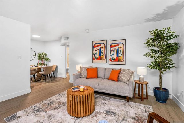 1030 Robinson Ave 108, San Diego, CA 92103