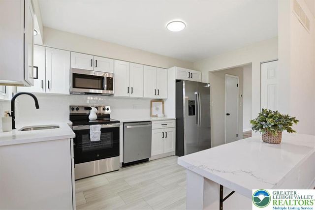 5673 Wedge Lane, Lower Macungie Twp, PA 18106