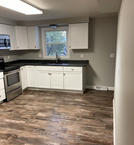 2138 PATTY LANE, Green Bay, WI 54304