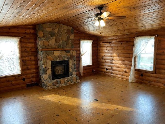 2138 PATTY LANE, Green Bay, WI 54304