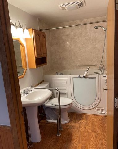 2138 PATTY LANE, Green Bay, WI 54304