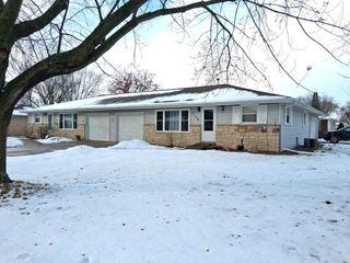 2138 PATTY LANE, Green Bay, WI 54304