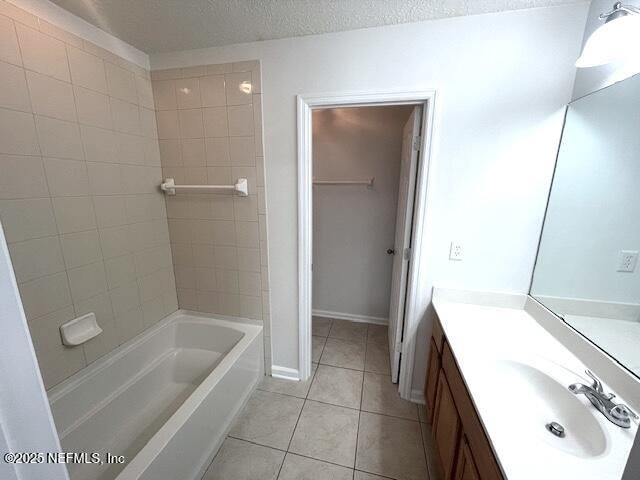 1611 LANDAU Road, Jacksonville, FL 32225