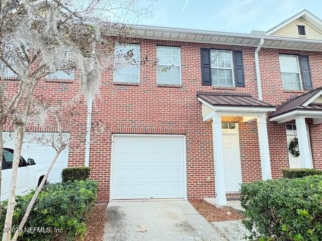 1611 LANDAU Road, Jacksonville, FL 32225