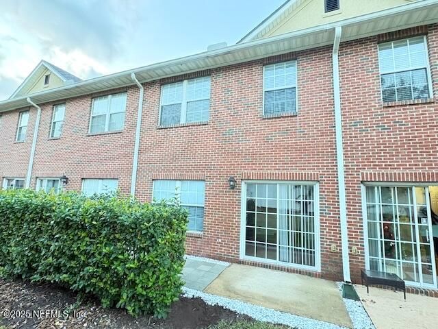 1611 LANDAU Road, Jacksonville, FL 32225