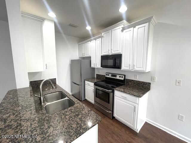 1611 LANDAU Road, Jacksonville, FL 32225