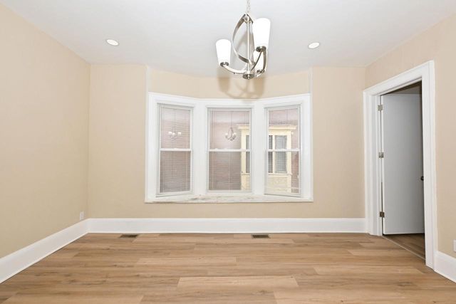 2825 Juneau AVENUE, Milwaukee, WI 53208