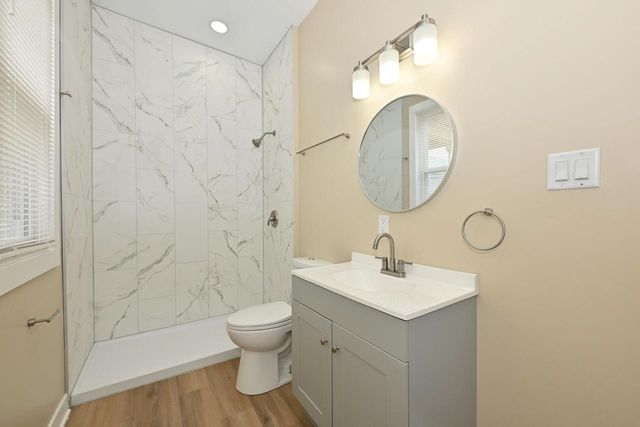 2825 Juneau AVENUE, Milwaukee, WI 53208