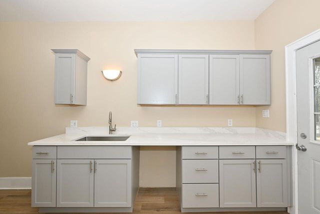 2825 Juneau AVENUE, Milwaukee, WI 53208