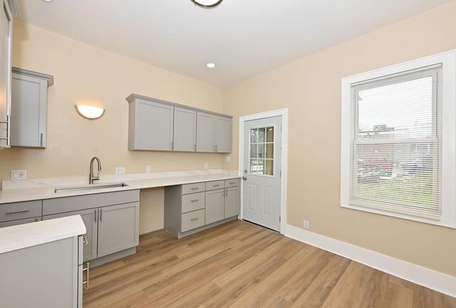 2825 Juneau AVENUE, Milwaukee, WI 53208