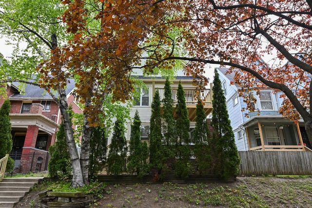 2825 Juneau AVENUE, Milwaukee, WI 53208
