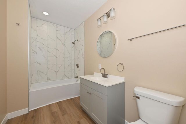 2825 Juneau AVENUE, Milwaukee, WI 53208