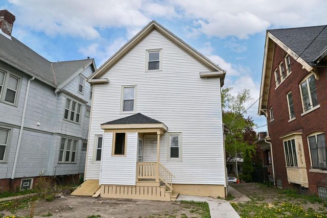 2825 Juneau AVENUE, Milwaukee, WI 53208