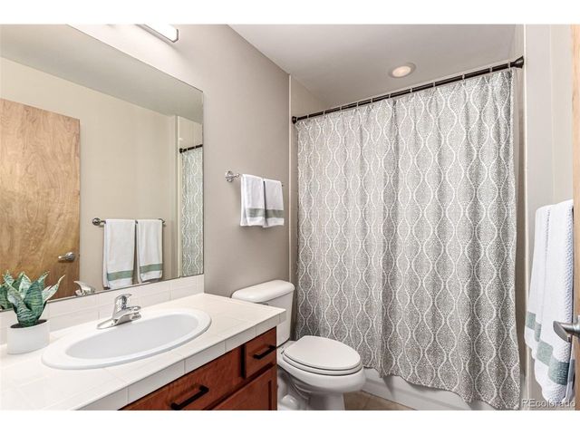 1313 S Clarkson St 303, Denver, CO 80210