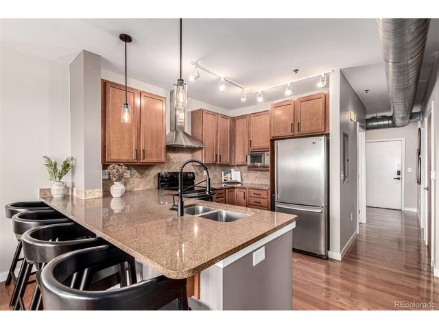 1313 S Clarkson St 303, Denver, CO 80210