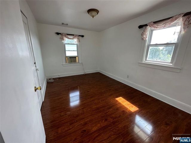 58 S Farview Avenue, Paramus, NJ 07652