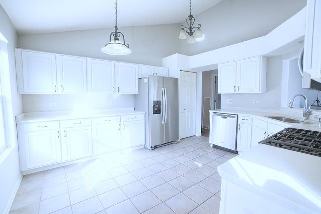 2866 Stonewater Drive 2866, Naperville, IL 60564