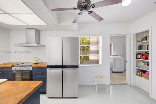 3620 NW 24th Street, Lauderdale Lakes, FL 33311