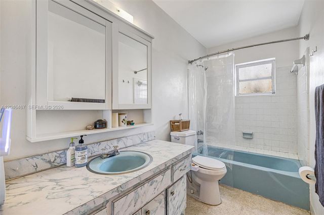 3620 NW 24th Street, Lauderdale Lakes, FL 33311