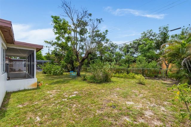 3620 NW 24th Street, Lauderdale Lakes, FL 33311