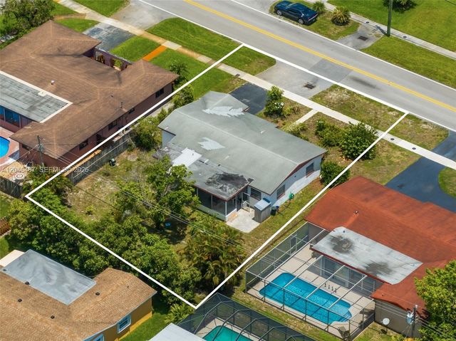 3620 NW 24th Street, Lauderdale Lakes, FL 33311