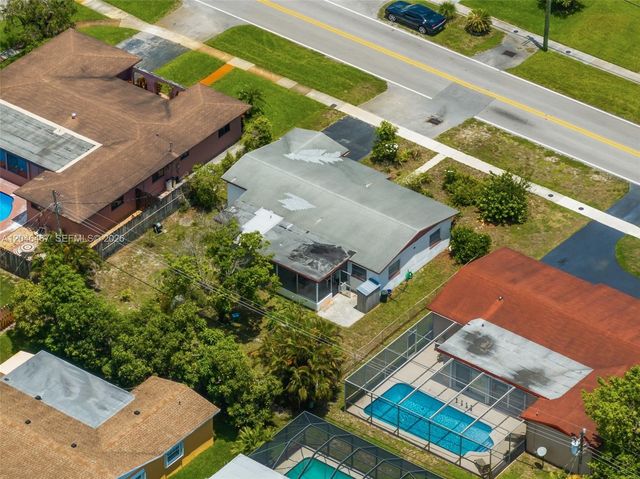 3620 NW 24th Street, Lauderdale Lakes, FL 33311