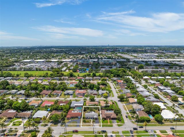 3620 NW 24th Street, Lauderdale Lakes, FL 33311