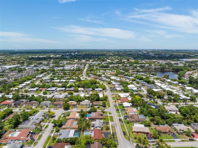3620 NW 24th Street, Lauderdale Lakes, FL 33311