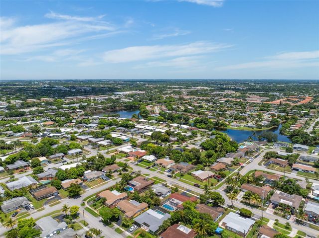 3620 NW 24th Street, Lauderdale Lakes, FL 33311