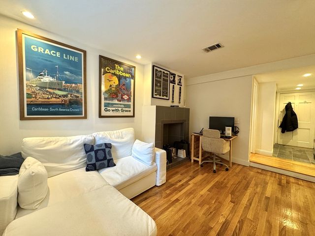 124 Beacon Street GF, Boston, MA 02116