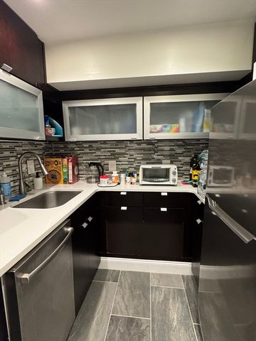 124 Beacon Street GF, Boston, MA 02116