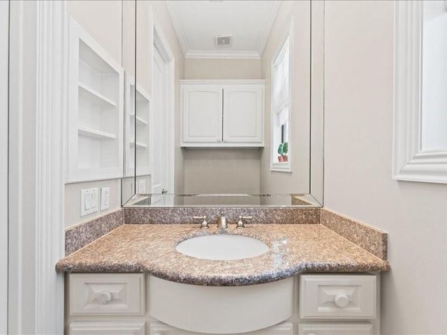 405 Reinerman Street, Houston, TX 77007