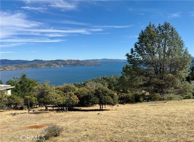8187 N. Heights Dr., Kelseyville, CA 95451