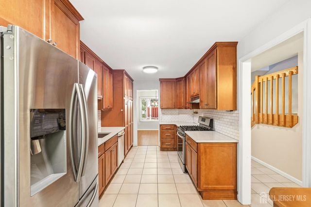 118 Kingsland Circle, South Brunswick, NJ 08852