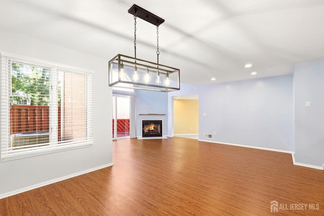 118 Kingsland Circle, South Brunswick, NJ 08852