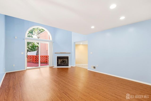 118 Kingsland Circle, South Brunswick, NJ 08852