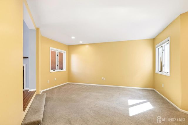 118 Kingsland Circle, South Brunswick, NJ 08852