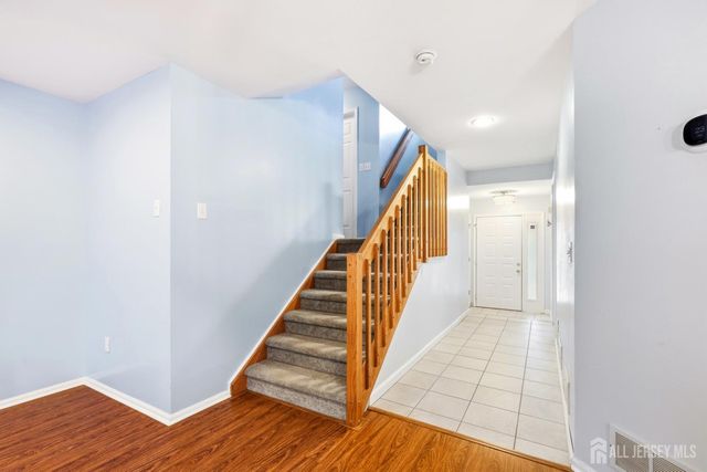 118 Kingsland Circle, South Brunswick, NJ 08852
