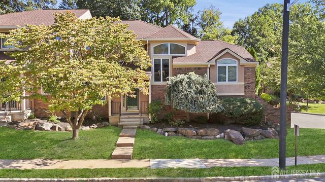 118 Kingsland Circle, South Brunswick, NJ 08852