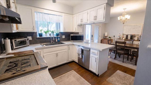 801 Merrill Avenue, Lansing, MI 48912