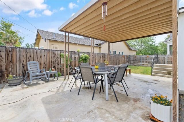 124 W Florinda, Hanford, CA 93230